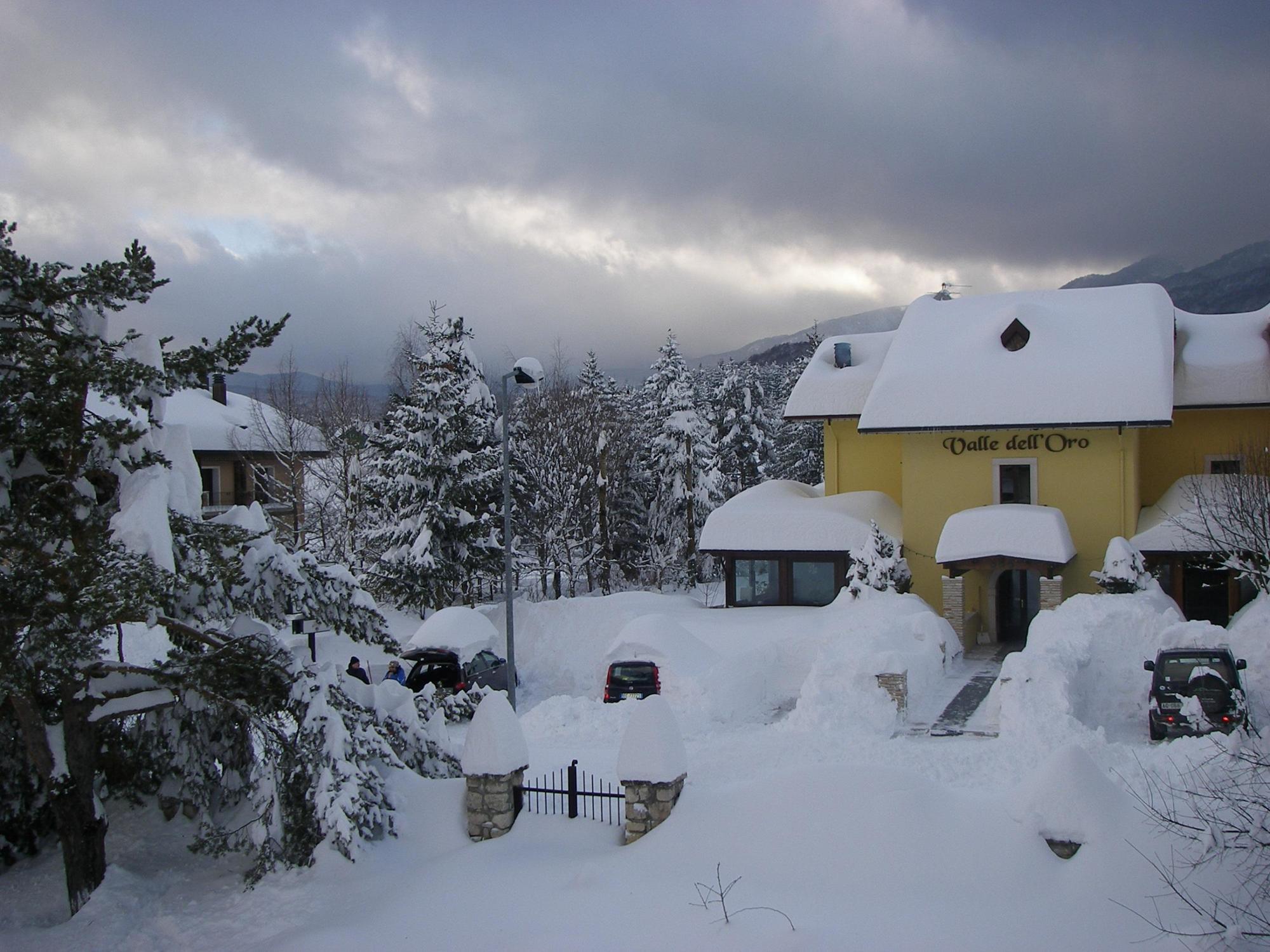 Hotel Valle Dell' Oro Пескассероли Экстерьер фото