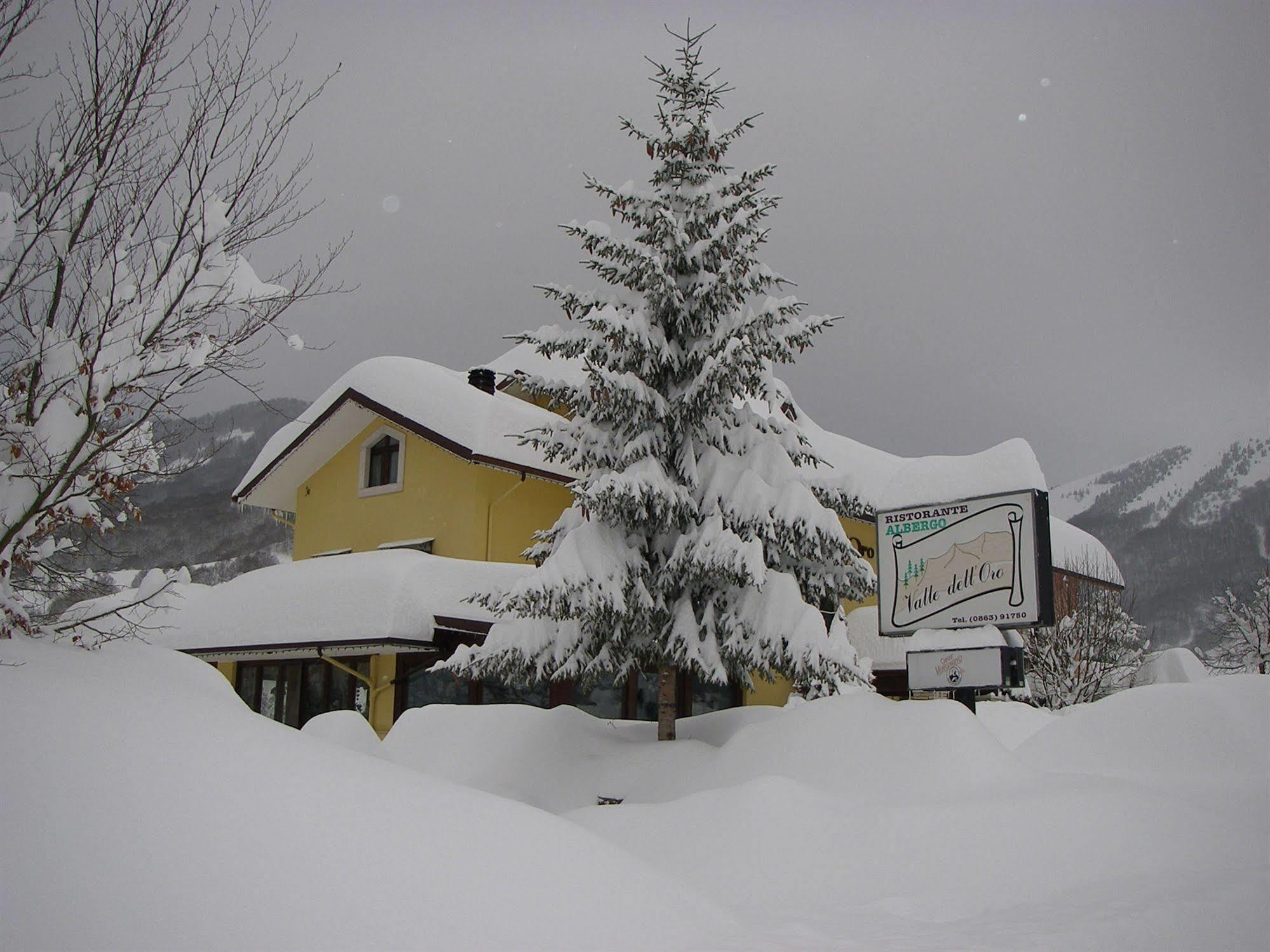 Hotel Valle Dell' Oro Пескассероли Экстерьер фото